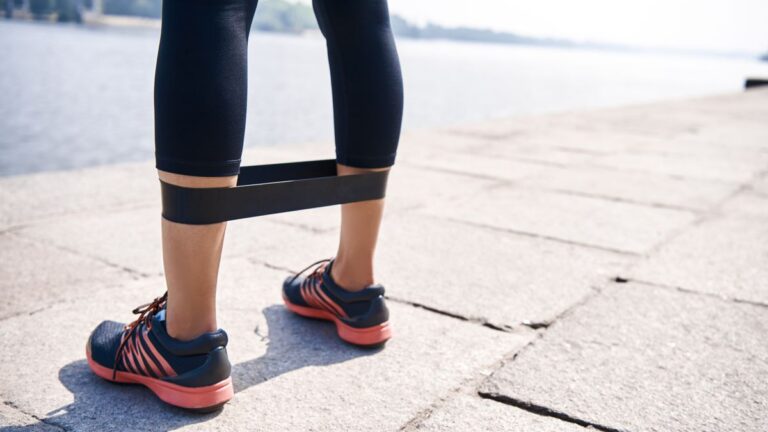 Close up of resistance band around runner